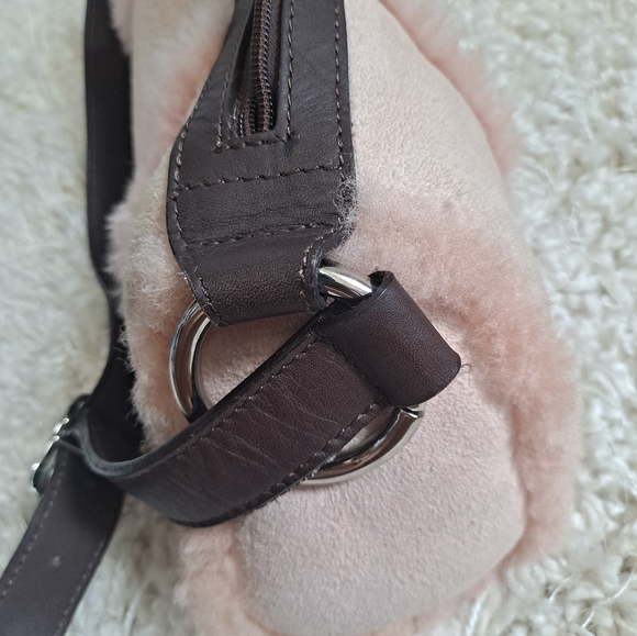 Ugg Pink baguette purse Vintage Shearling purse with Dusty - Picture 8 of 11